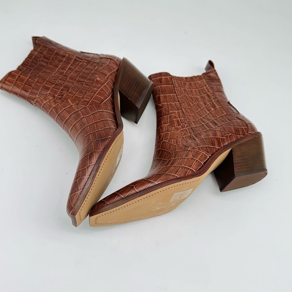 Dolce vita Senna Booties - Picture 2 of 6